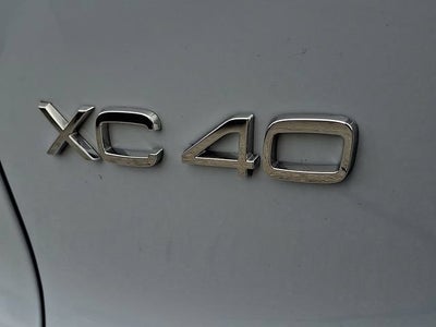 2024 Volvo XC40 Plus Dark Theme