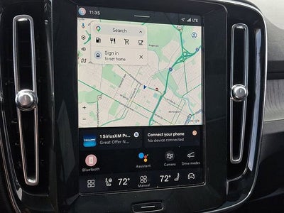 2024 Volvo XC40 Ultimate Dark Theme