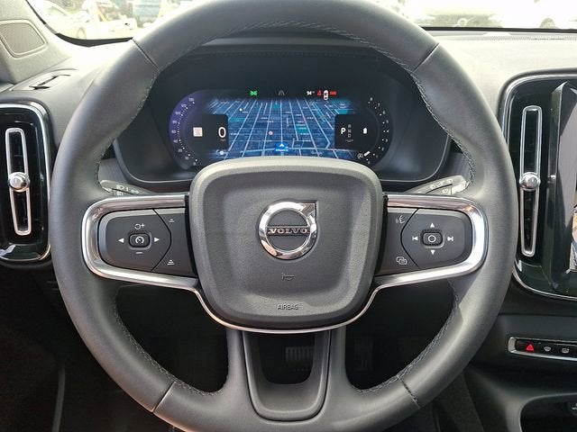 2024 Volvo XC40 Ultimate Dark Theme