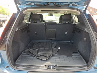 2024 Volvo XC40 Ultimate Dark Theme