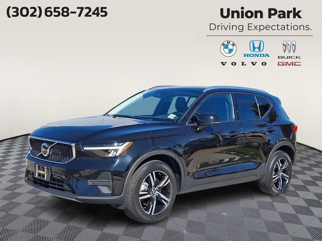 2023 Volvo XC40 Core