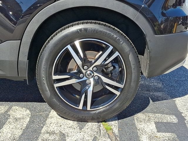 2023 Volvo XC40 B5 Core