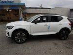 2023 Volvo XC40 Plus Dark Theme
