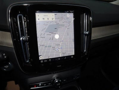 2023 Volvo XC40 Plus Dark Theme