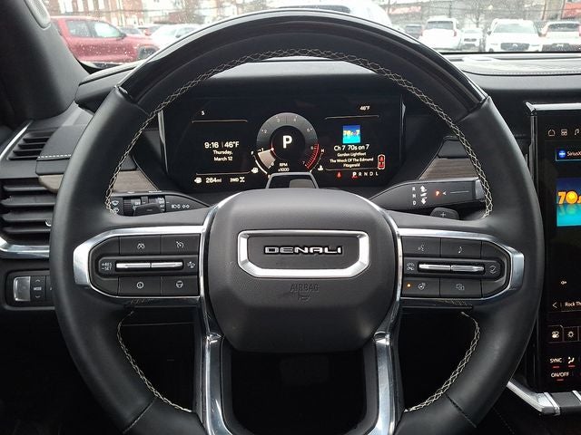 2024 GMC Acadia Denali