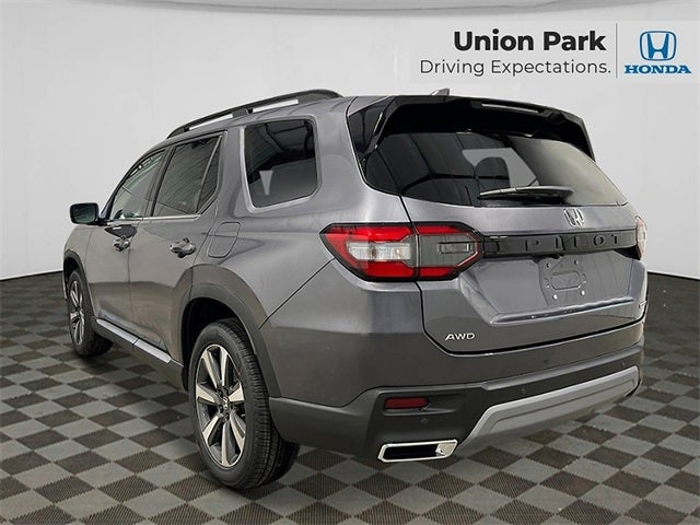 2025 Honda Pilot Touring