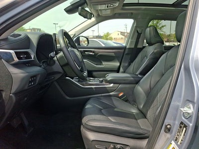 2023 Toyota Highlander Platinum