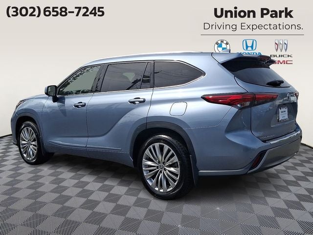 2023 Toyota Highlander Platinum