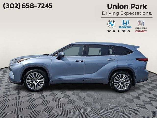 2023 Toyota Highlander Platinum