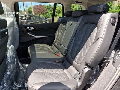 2027 BMW X7 xDrive40i