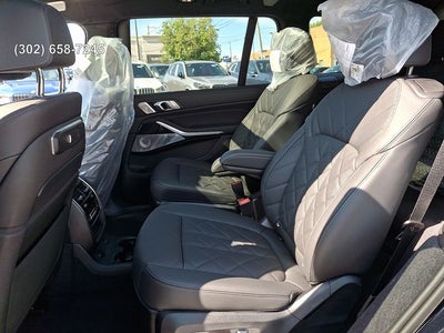 2027 BMW X7 xDrive40i