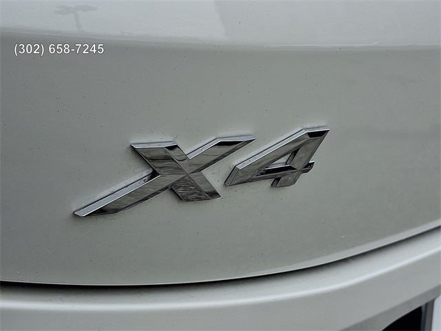 2025 BMW X4 xDrive30i