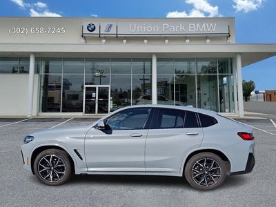2025 BMW X4 xDrive30i