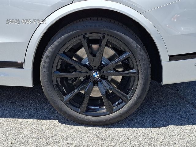 2027 BMW X7 M60i