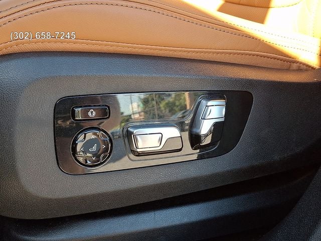 2025 BMW X6 xDrive40i