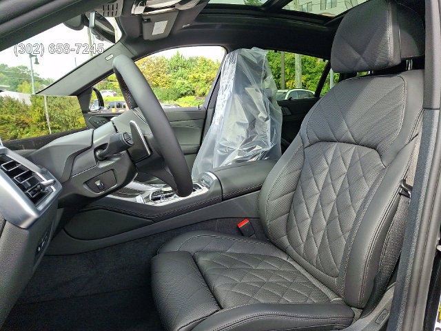 2027 BMW X6 M60i