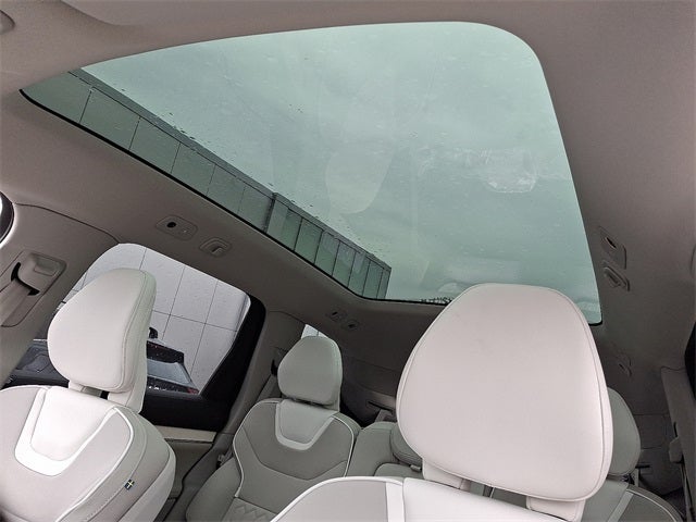 2025 Volvo EX90 Twin Motor Performance Ultra 7-Seater