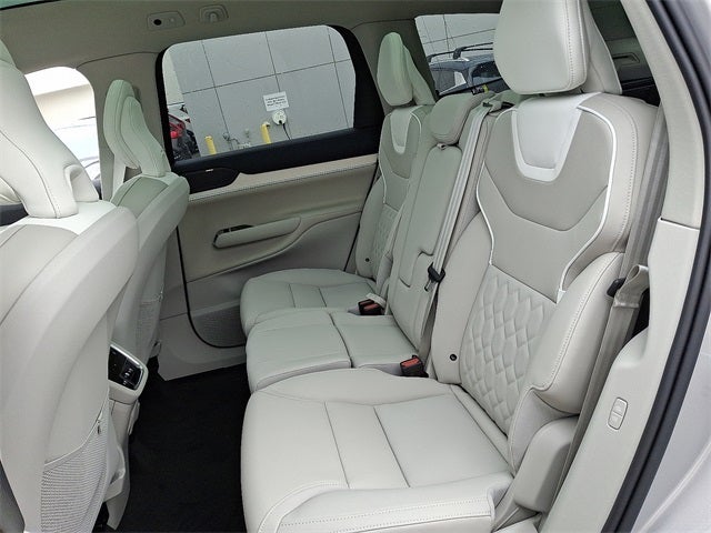 2025 Volvo EX90 Twin Motor Performance Ultra 7-Seater