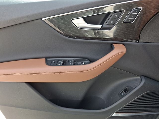 2023 Audi Q7 55 Prestige quattro