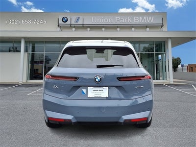 2026 BMW iX xDrive60