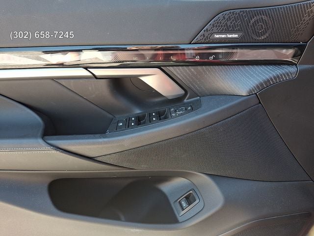 2025 BMW 5 Series 550e xDrive
