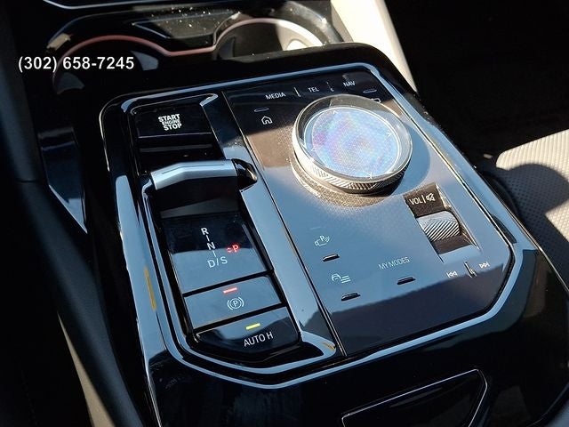 2025 BMW 5 Series 550e xDrive
