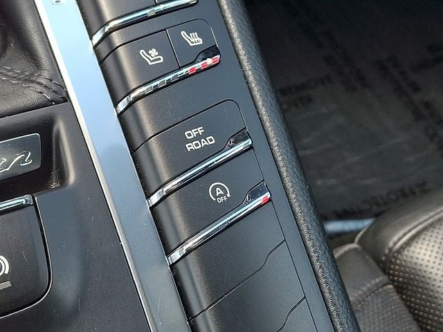 2015 Porsche Macan S