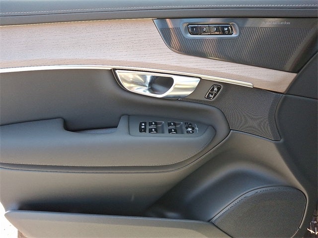 2026 Volvo XC90 B6 Plus 6-Seater