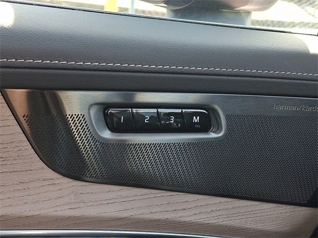 2026 Volvo XC90 B6 Plus 6-Seater