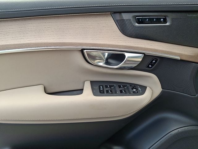 2026 Volvo XC90 B6 Plus 6-Seater