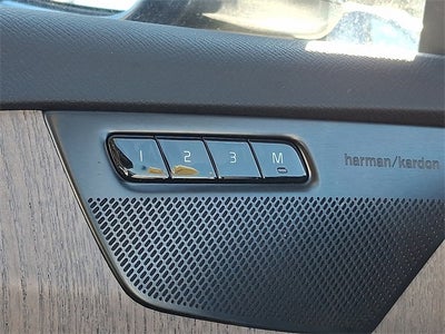 2024 Volvo XC90 B6 Plus Bright Theme 6-Seater