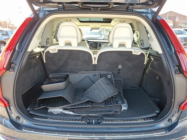 2024 Volvo XC90 B6 Plus Bright Theme 6-Seater