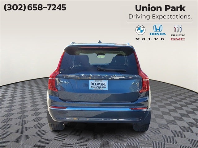 2024 Volvo XC90 B6 Plus Bright Theme 6-Seater