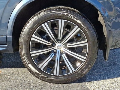 2024 Volvo XC90 B6 Plus Bright Theme 6-Seater