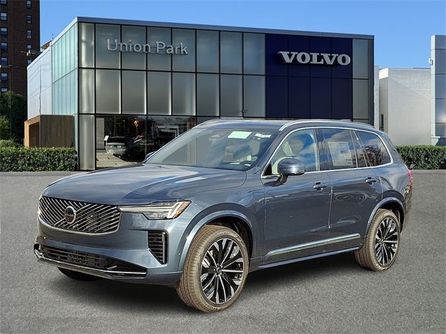 2026 Volvo XC90 B6 Plus 6-Seater