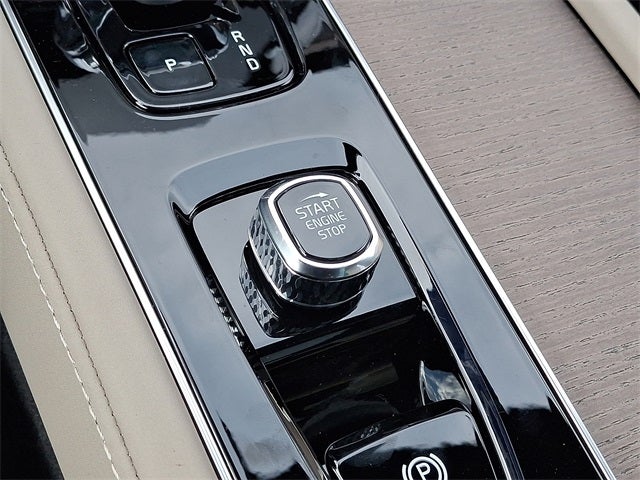 2026 Volvo XC90 B6 Plus 6-Seater