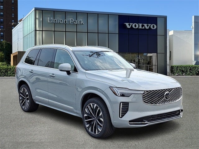 2026 Volvo XC90 B6 Plus 7-Seater