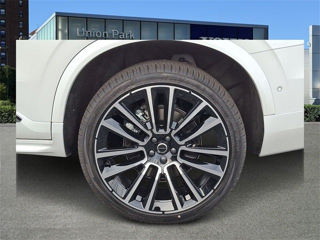 2026 Volvo XC90 B6 Plus 7-Seater