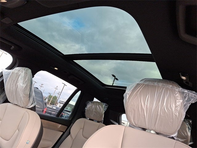 2026 Volvo XC90 B6 Plus 7-Seater