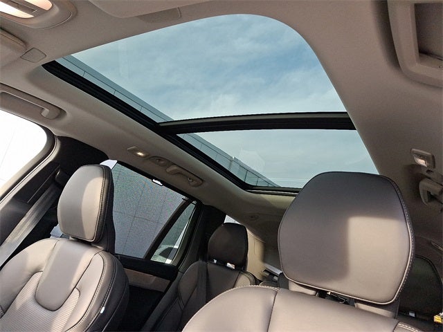 2026 Volvo XC90 B6 Ultra