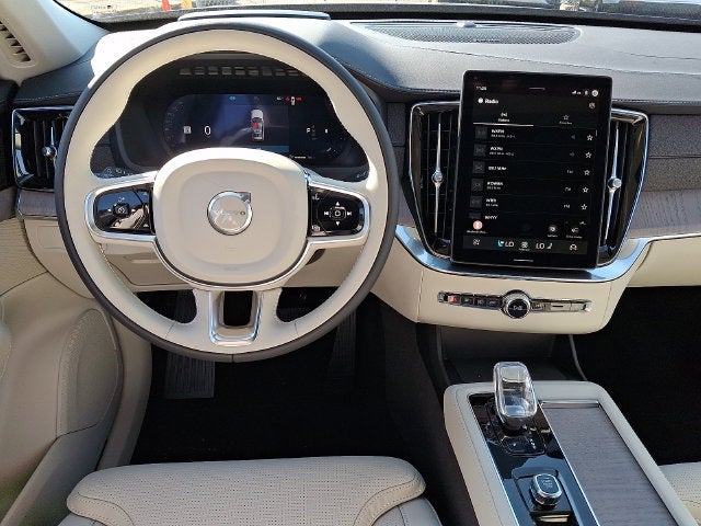 2027 Volvo XC90 Base