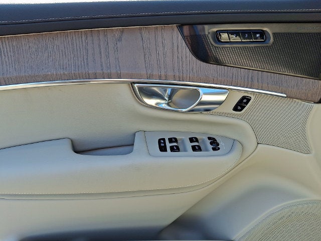 2027 Volvo XC90 Base