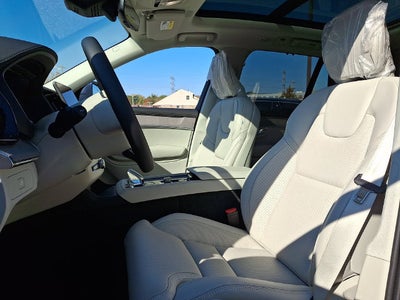 2027 Volvo XC90 Base