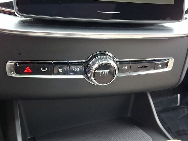 2026 Volvo XC90 B6 Core