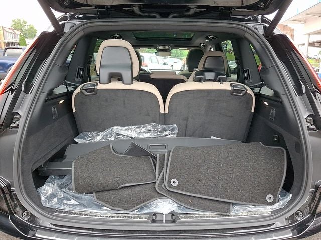 2026 Volvo XC90 B6 Core