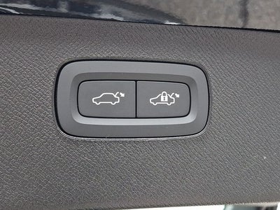 2026 Volvo XC90 B6 Core