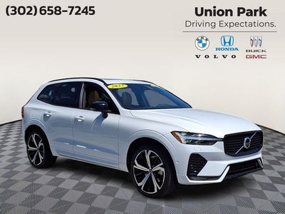 2023 Volvo XC60 B6 Ultimate Dark Theme