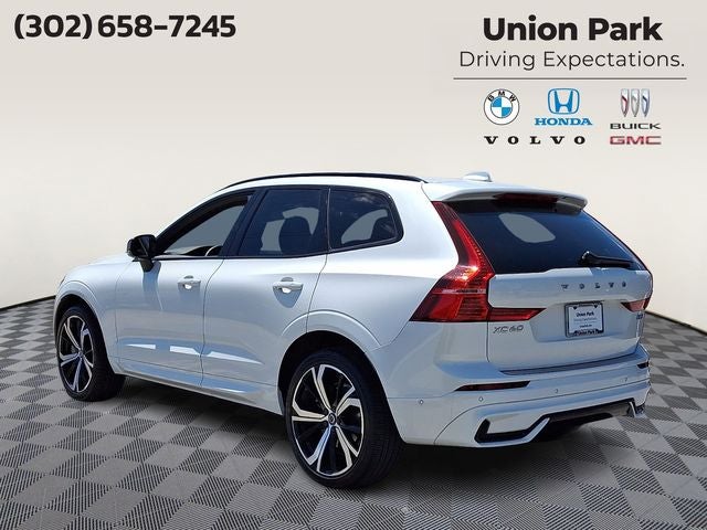 2023 Volvo XC60 B6 Ultimate Dark Theme