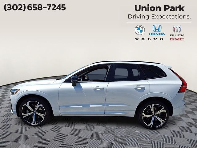 2023 Volvo XC60 B6 Ultimate Dark Theme