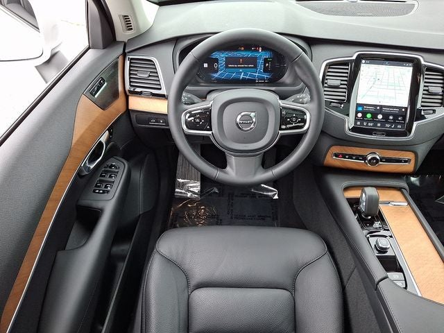 2024 Volvo XC90 Recharge Plug-In Hybrid T8 Plus Bright Theme 7 Passenger